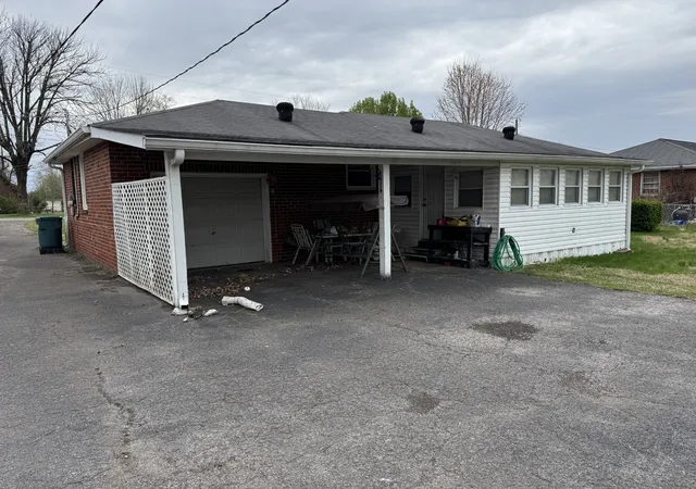 Photo 4 of Sale Pending at 207 Elmwood Dr, Lebanon, TN 37087 | MLS# 3191410 | Listing updated on 2026-09-21