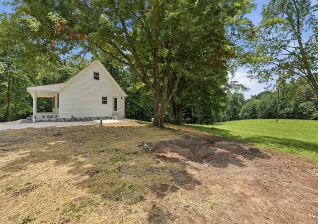 Photo 4 of Single family home for sale at 3152 Tanyard Hl Rd, Lynchburg, TN 37352 | MLS# 3250967 | Listing updated on 2026-08-20
