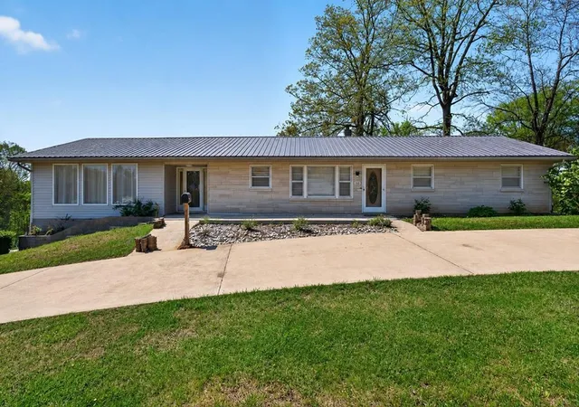 Photo 3 of Single family home for sale at 463 Franks Fry Rd, Sparta, TN 38583 | MLS# 3191629 | Listing updated on 2026-07-02