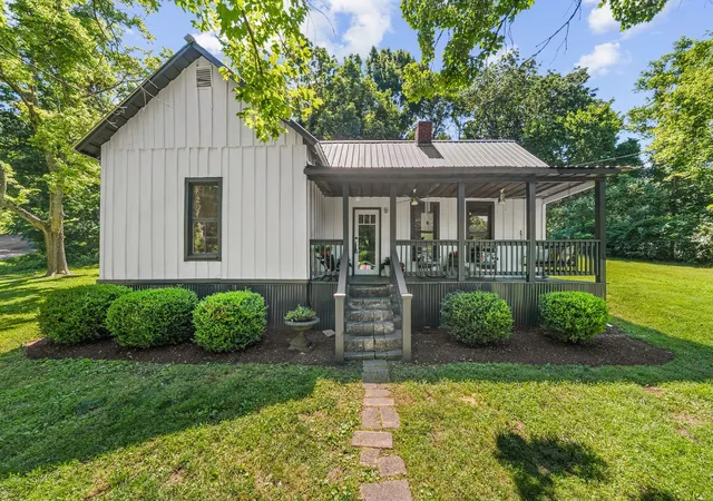 1st image of 1854 Popes Chapel Rd, Thompsons Station, TN 37179 | MLS# 3229950