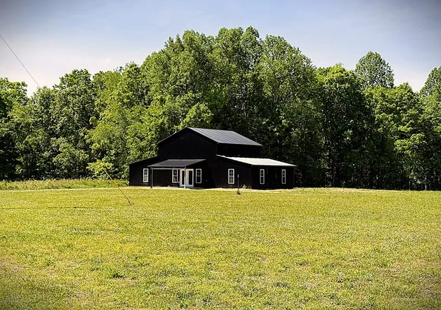 2nd image of 246 Ralph Spivey Ln, Gainesboro, TN 38562 | MLS# 3191678