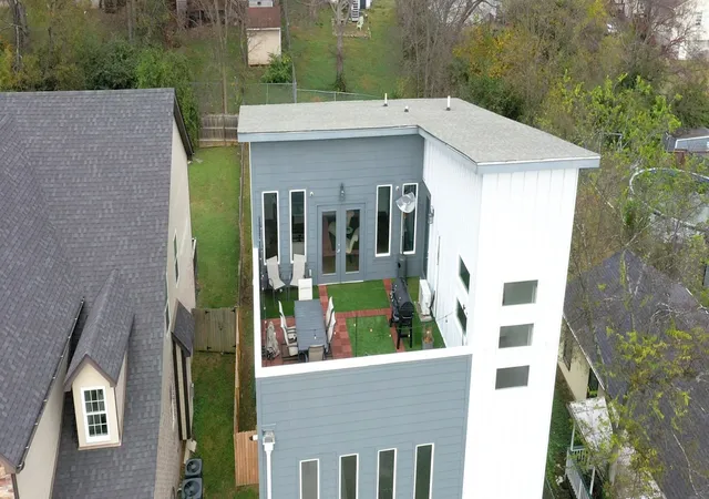 Photo 1 of Single family home for sale at 1208 Avondale Cir, Nashville, TN 37207 | MLS# 3191848 | Listing updated on 2026-08-19