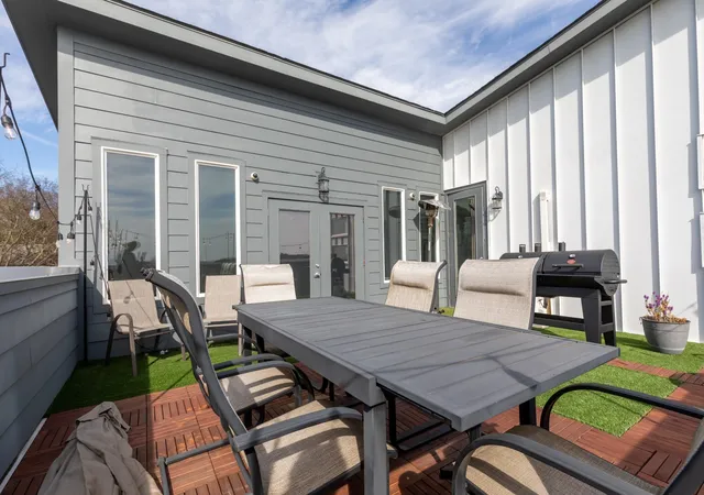 Photo 3 of Single family home for sale at 1208 Avondale Cir, Nashville, TN 37207 | MLS# 3191848 | Listing updated on 2026-08-19