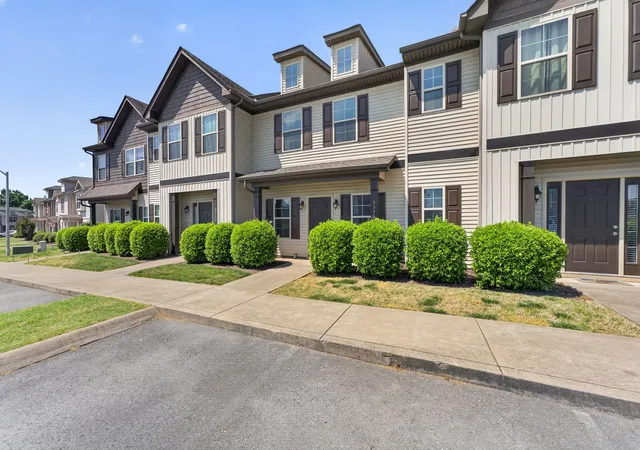 Photo 3 of Townhouse for sale at 5336 Perlou Ln, Murfreesboro, TN 37128 | MLS# 3191832 | Listing updated on 2026-08-19