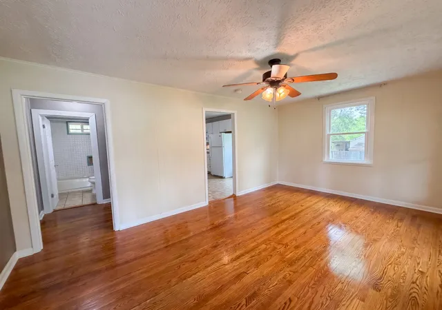 Photo 4 of Single family home for sale at 1820 Figures Ave, Columbia, TN 38401 | MLS# 3191779 | Listing updated on 2026-09-24