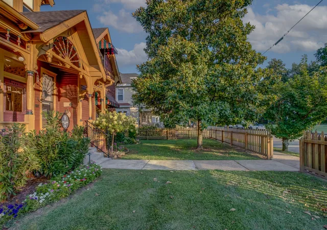 Photo 1 of Single family home for sale at 305 4th Avenue S, Franklin, TN 37064 | MLS# 3205274 | Listing updated on 2026-09-06