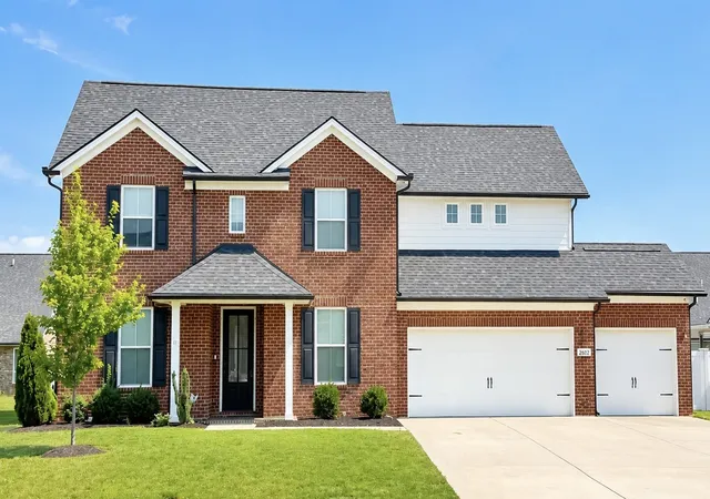 Photo 1 of Single family home for sale at 2402 Blue Heron Dr, Murfreesboro, TN 37128 | MLS# 3251503 | Listing updated on 2026-08-20