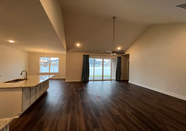 Photo 2 of Single family home for sale at 2402 Blue Heron Dr, Murfreesboro, TN 37128 | MLS# 3251503 | Listing updated on 2026-08-20