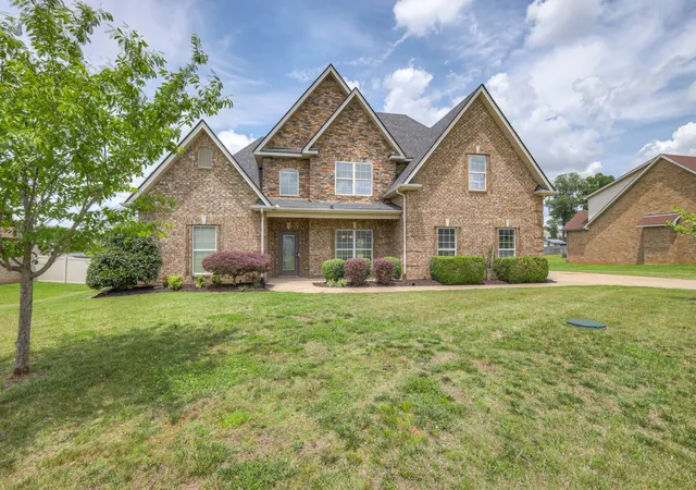 Photo 1 of Single family home for sale at 1305 Royal Oak Ave, Murfreesboro, TN 37129 | MLS# 3191873 | Listing updated on 2026-10-17