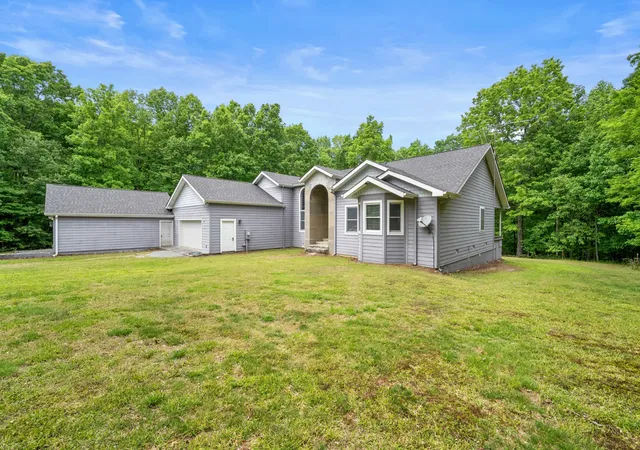 Homes for sale in Belvidere, TN | 3287 Keith Springs Mountain Rd, Belvidere, TN 37306 | MLS# 3205583
