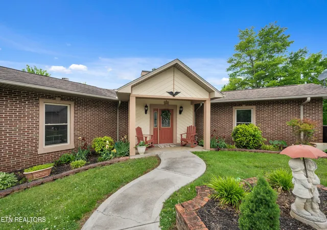 2nd image of 901 Lake Smoky Rd, Sevierville, TN 37876 | MLS# 3270212