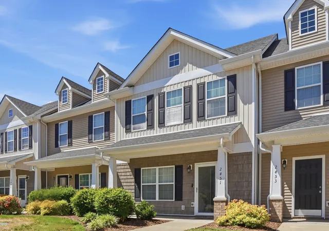 Photo 3 of Townhouse for sale at 2451 New Holland Cir, Murfreesboro, TN 37128 | MLS# 3193078 | Listing updated on 2026-06-13