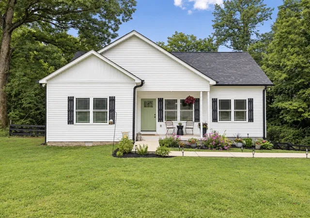 Photo 1 of Single family home for sale at 3027 Highway 49 W, Charlotte, TN 37036 | MLS# 3594137 | Listing updated on 2026-10-01
