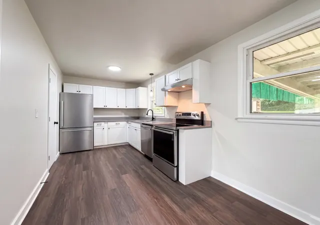 Photo 2 of Sale Pending at 724 Woodmere Dr, Nashville, TN 37217 | MLS# 3192981 | Listing updated on 2026-09-21