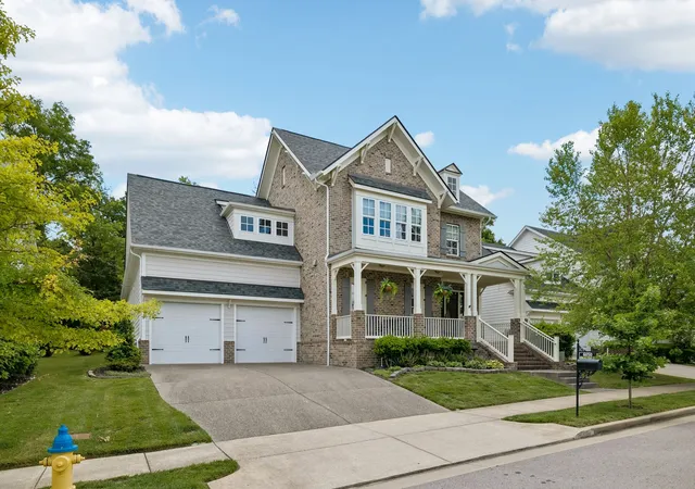 Photo 1 of Single family home for sale at 6050 Maysbrook Ln, Franklin, TN 37064 | MLS# 3198184 | Listing updated on 2026-10-22