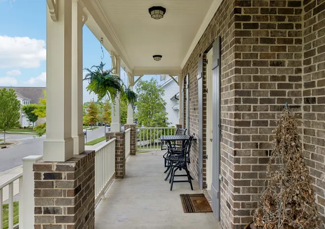 Photo 1 of Single family home for sale at 6050 Maysbrook Ln, Franklin, TN 37064 | MLS# 3198184 | Listing updated on 2026-10-22