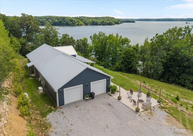Homes for sale in Stewart, TN | 1016 Pointe Of View Ln, Stewart, TN 37175 | MLS# 3211186
