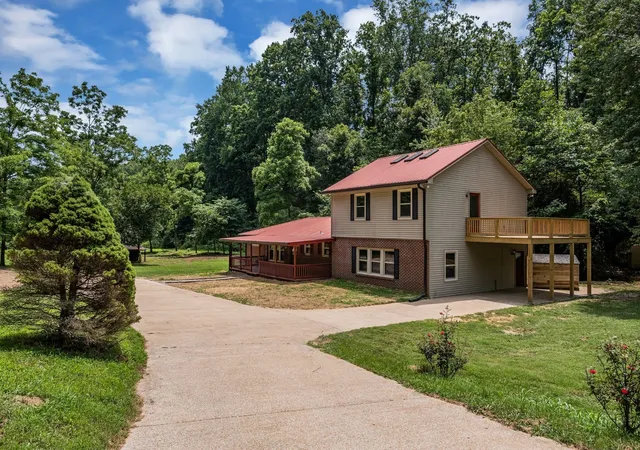 Homes for sale in Lyles, TN | 5940 Hassells Creek Ln, Lyles, TN 37098 | MLS# 3193060