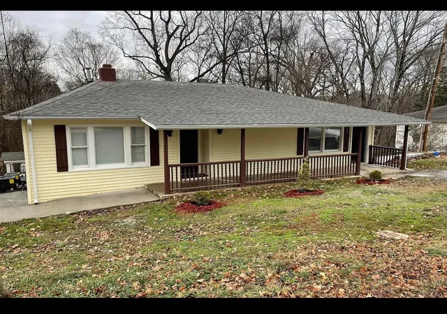Homes for sale in Clarksville, TN | 428 Shelby St, Clarksville, TN 37042 | MLS# 3193084