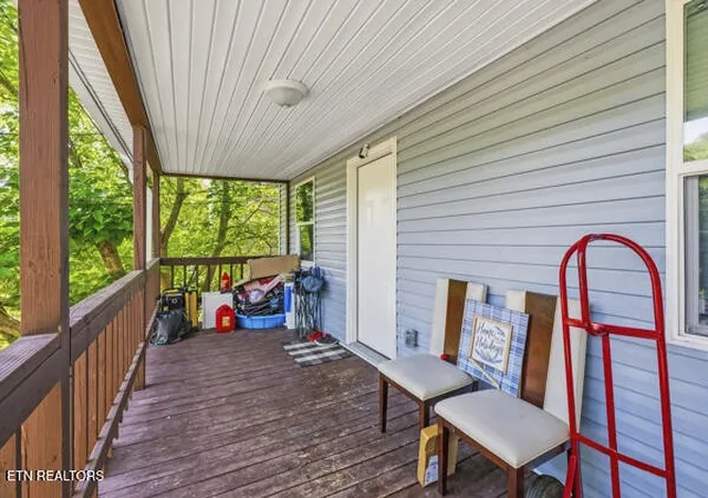 Photo 3 of Single family home for sale at 3807 Hampton Ave, Knoxville, TN 37914 | MLS# 3193734 | Listing updated on 2026-08-19
