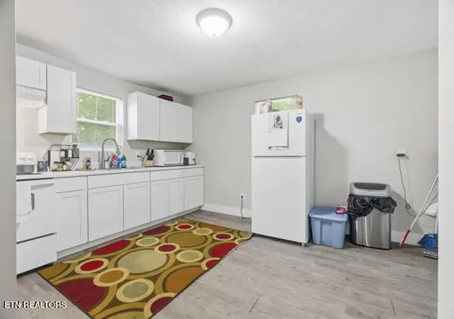Photo 4 of Single family home for sale at 3807 Hampton Ave, Knoxville, TN 37914 | MLS# 3193734 | Listing updated on 2026-08-19