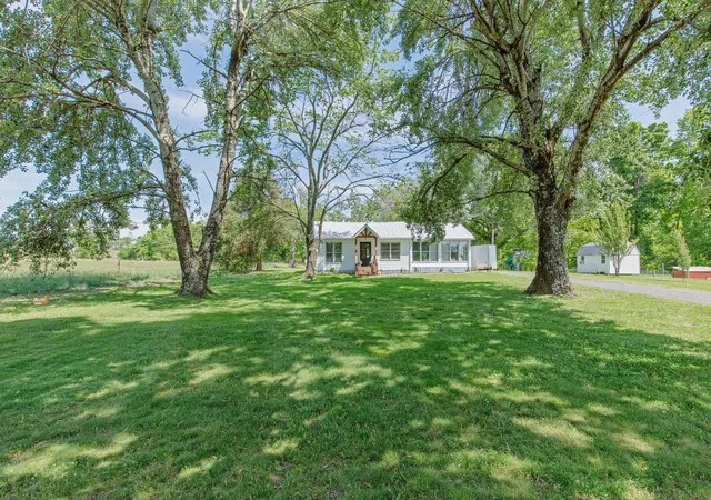 2nd image of 2976 Shrum Cemetery Rd, Westmoreland, TN 37186 | MLS# 3193877