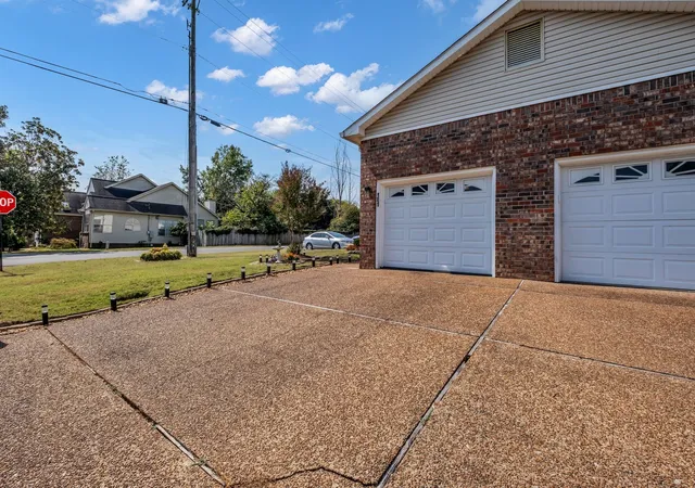 3rd image of 101 Sugar Maple N, Hendersonville, TN 37075 | MLS# 3193852