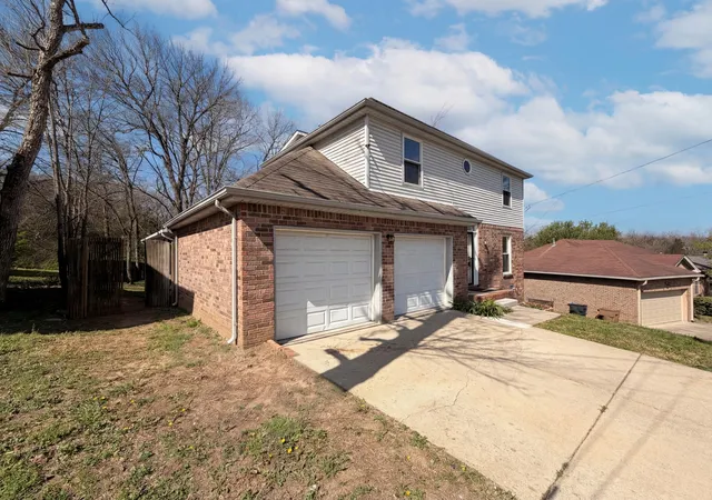 Photo 2 of Sale Pending at 2976 Claymille Blvd, Nashville, TN 37207 | MLS# 3193965 | Listing updated on 2026-09-19