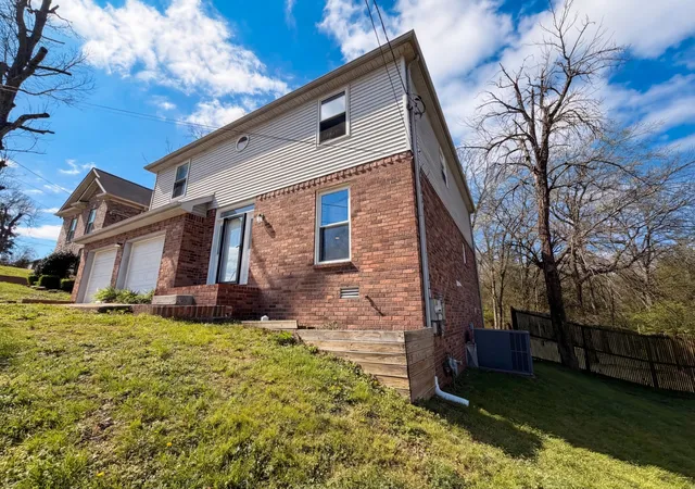 Photo 3 of Sale Pending at 2976 Claymille Blvd, Nashville, TN 37207 | MLS# 3193965 | Listing updated on 2026-09-19