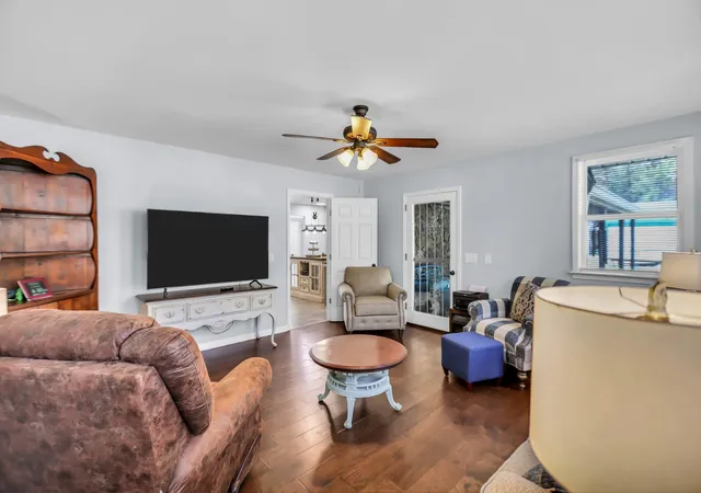 Photo 3 of Single family home for sale at 1917 Graceland Dr, Goodlettsville, TN 37072 | MLS# 3193937 | Listing updated on 2026-09-13