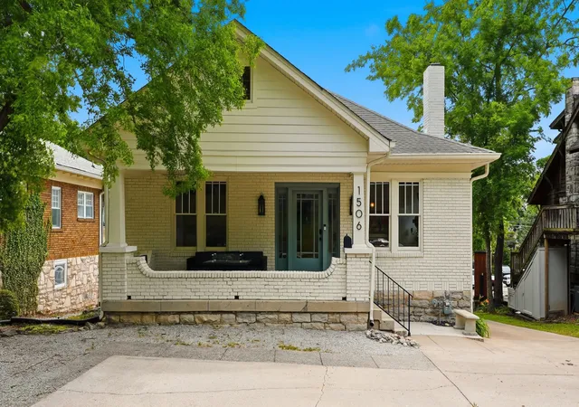 Homes for sale in Nashville, TN | 1506 17th Ave S, Nashville, TN 37212 | MLS# 3216649