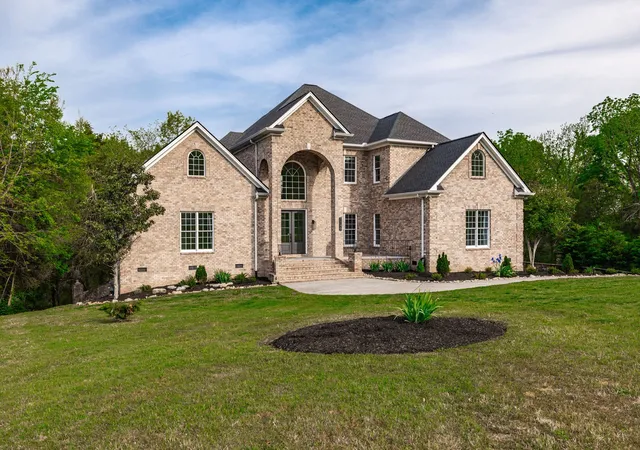 Homes for sale in Hendersonville, TN | 1146 Stirlingshire Dr, Hendersonville, TN 37075 | MLS# 3197952