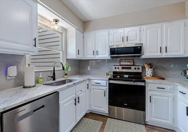 Photo 3 of Condo for sale at 237 Highland Villa Cir, Nashville, TN 37211 | MLS# 3229160 | Listing updated on 2026-08-22