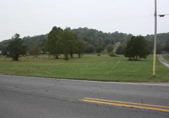 Photo 4 of House for sale at 5679 Carters Crk Pike, Thompsons Station, TN 37179 | MLS# 3196849 | Listing updated on 2026-08-19