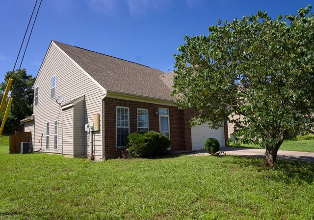 Photo 3 of Single family home for sale at 2244 Gilmore Xing Ln, Nashville, TN 37218 | MLS# 3249069 | Listing updated on 2026-09-18