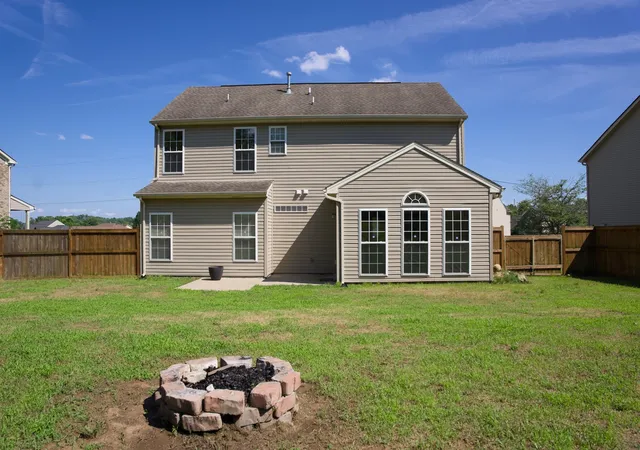 Photo 3 of Single family home for sale at 2244 Gilmore Xing Ln, Nashville, TN 37218 | MLS# 3249069 | Listing updated on 2026-09-18