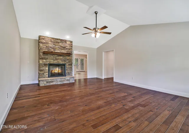 4th image of 310 Summerwind Dr, Crossville, TN 38571 | MLS# 3197950