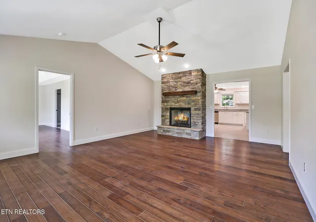 5th image of 310 Summerwind Dr, Crossville, TN 38571 | MLS# 3197950