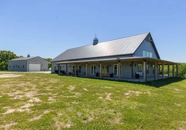 Homes for sale in Nunnelly, TN | 1071 Sycamore Ln, Nunnelly, TN 37137 | MLS# 3217395
