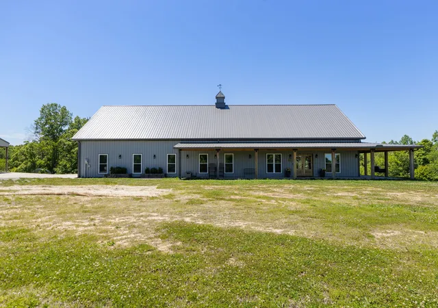 Homes for sale in Nunnelly, TN | 1071 Sycamore Ln, Nunnelly, TN 37137 | MLS# 3217395