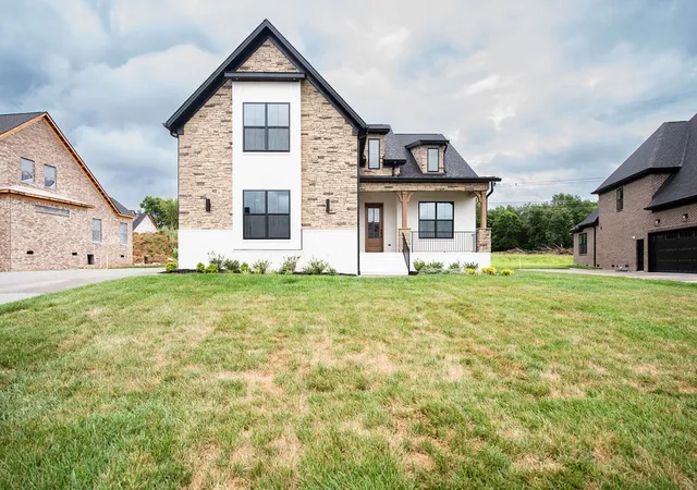 Photo 1 of Single family home for sale at 2928 Carisbrooke Dr, Mount Juliet, TN 37122 | MLS# 3246224 | Listing updated on 2026-10-23