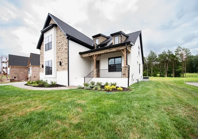 Photo 3 of Single family home for sale at 2928 Carisbrooke Dr, Mount Juliet, TN 37122 | MLS# 3246224 | Listing updated on 2026-10-23