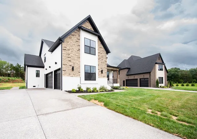 Photo 4 of Single family home for sale at 2928 Carisbrooke Dr, Mount Juliet, TN 37122 | MLS# 3246224 | Listing updated on 2026-10-23