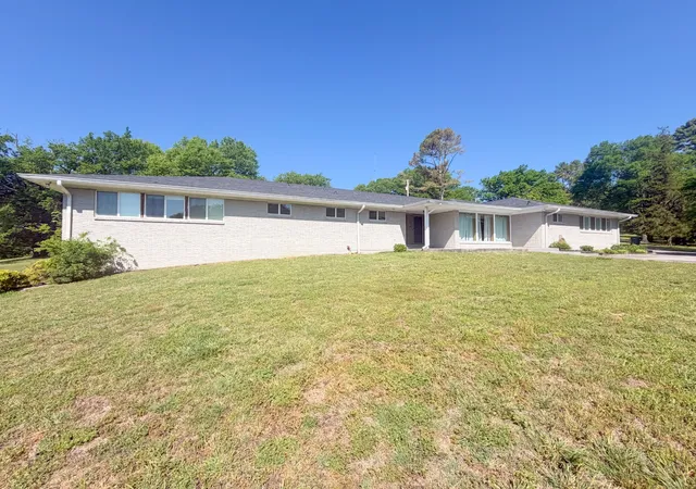 3rd image of 133 Sunset Dr, Pulaski, TN 38478 | MLS# 3201738
