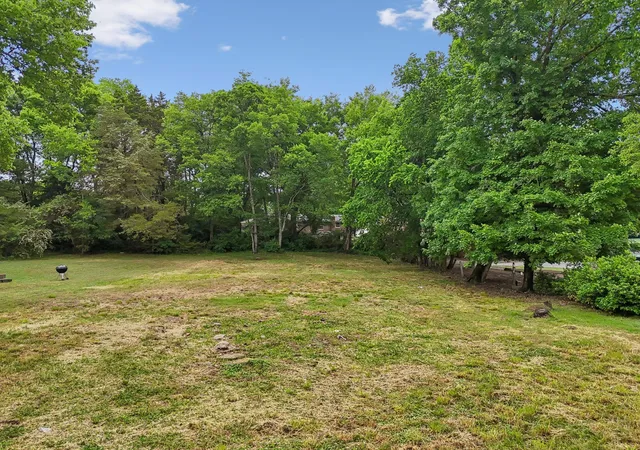 Homes for sale in Shelbyville, TN | 225 E Cedar St, Shelbyville, TN 37160 | MLS# 3211132