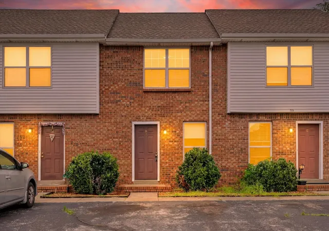 1st image of 1531 E Knollwood Cir, Clarksville, TN 37043 | MLS# 3201002