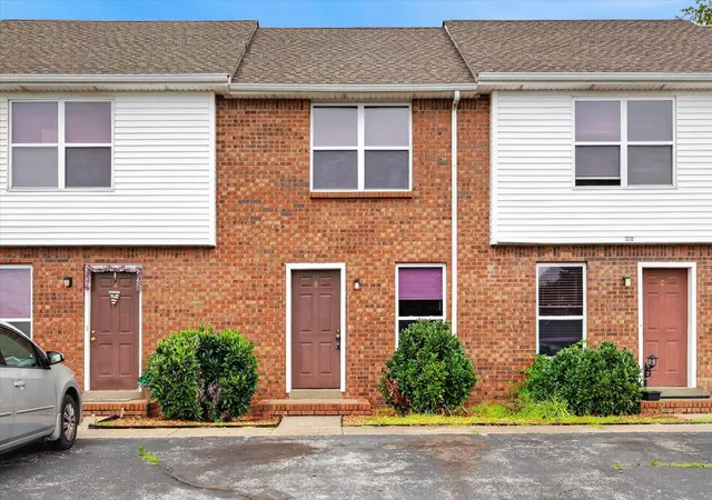 Listing Photo 4 - Condo for sale in building located at 1531 E Knollwood Cir, Clarksville, TN 37043