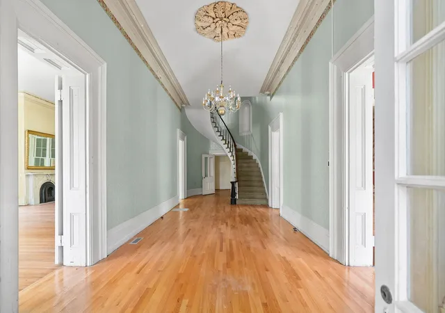 Photo 4 of Single family home for sale at 529 York St, Clarksville, TN 37040 | MLS# 3221438 | Listing updated on 2026-08-27