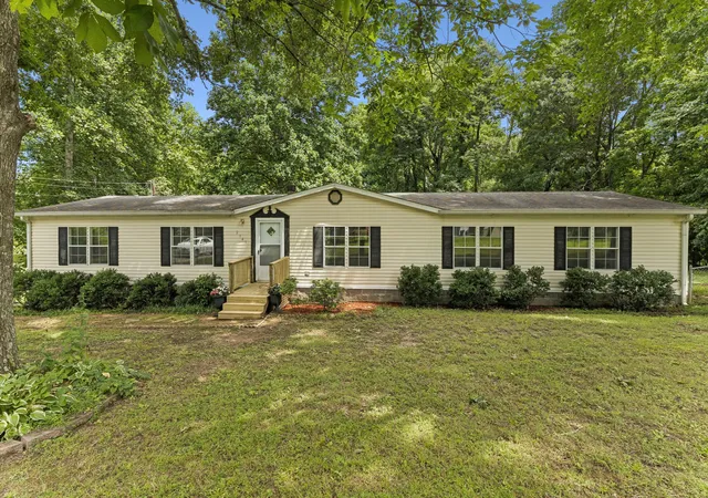 Photo 2 of Manufactured home for sale at 2145 Sowell Ml Pike, Columbia, TN 38401 | MLS# 3298546 | Listing updated on 2026-08-20