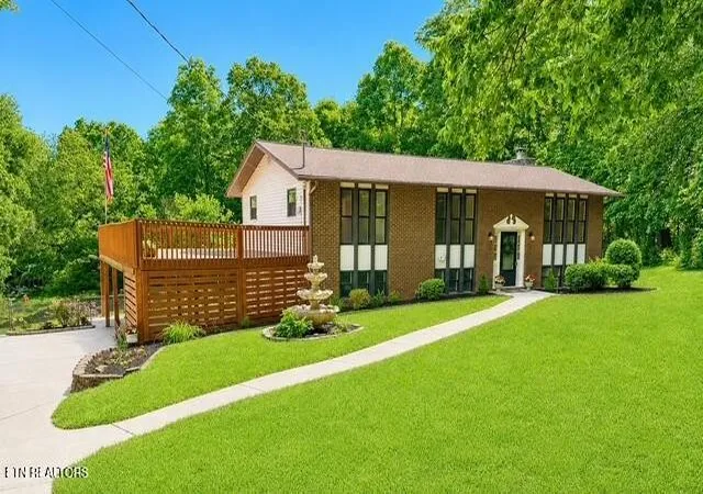 Photo 2 of Single family home for sale at 235 S Ridge Rd, Knoxville, TN 37920 | MLS# 3200175 | Listing updated on 2026-09-14